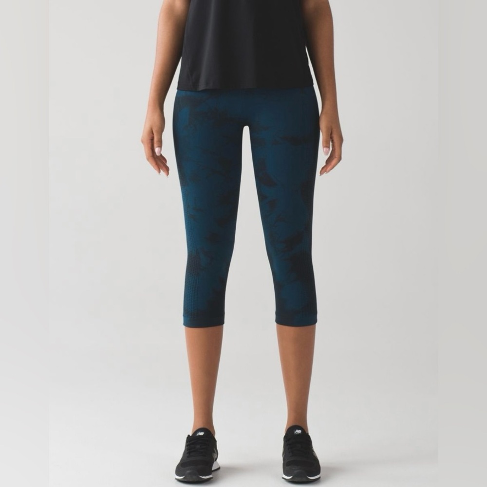 lululemon “Flow and Go” Cropped Leggings